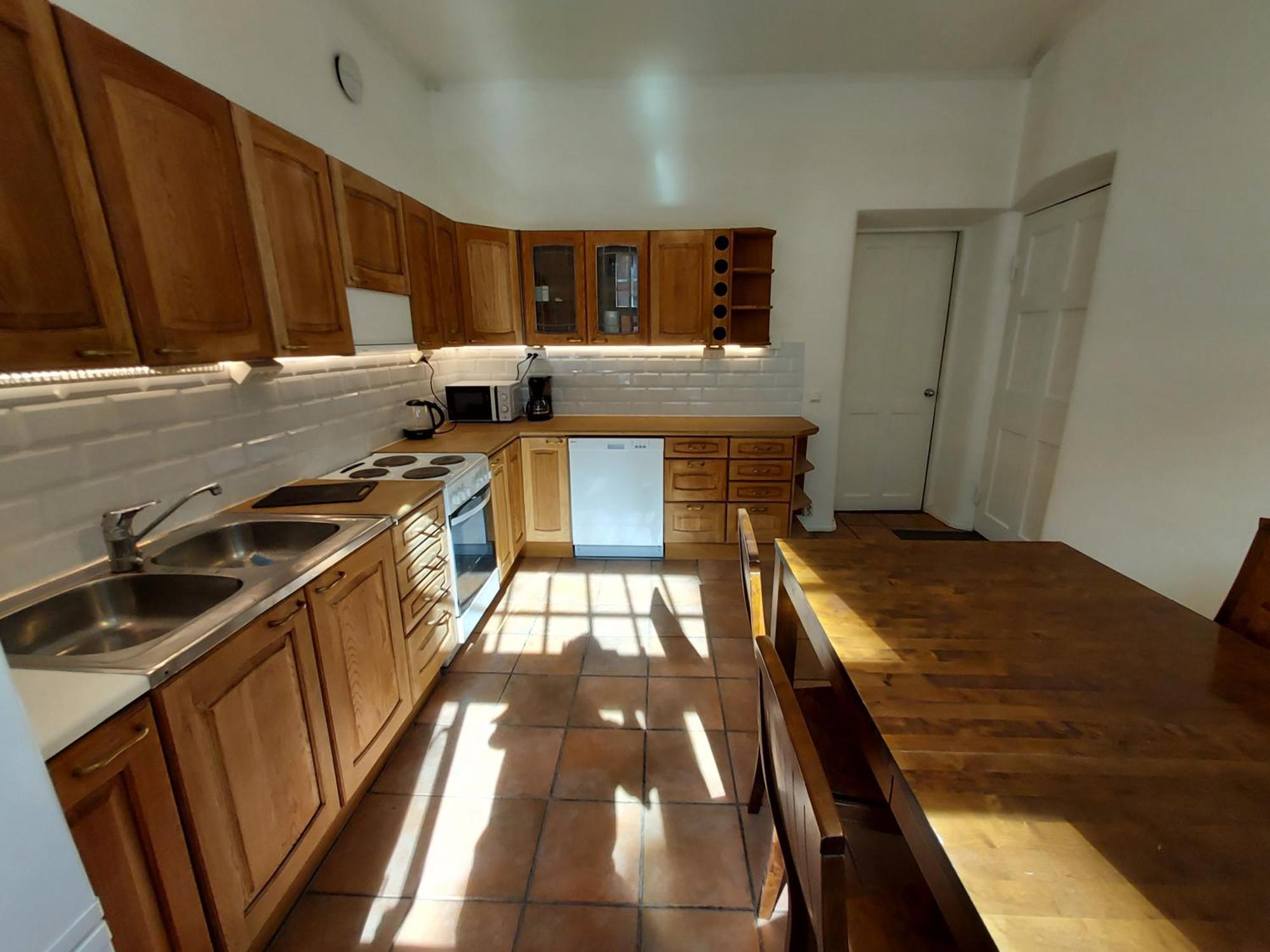 Apartment Quiet In The Center 76 M2
